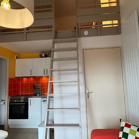 Renovated And Bright - Direct Sea Access 卡布尔